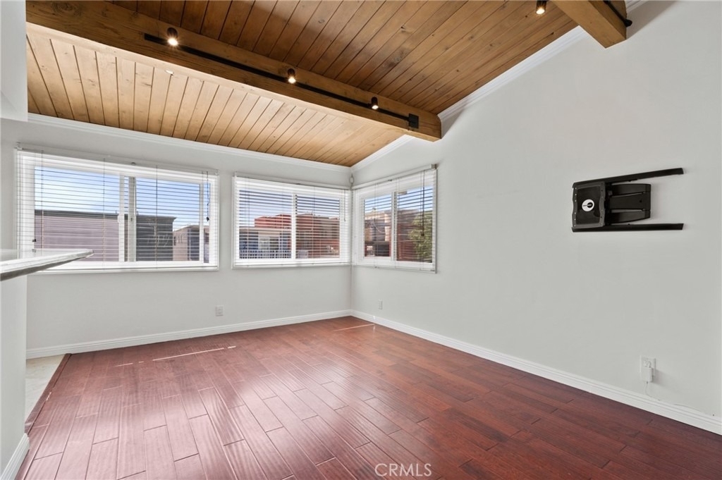 648 Loma - Photo 8
