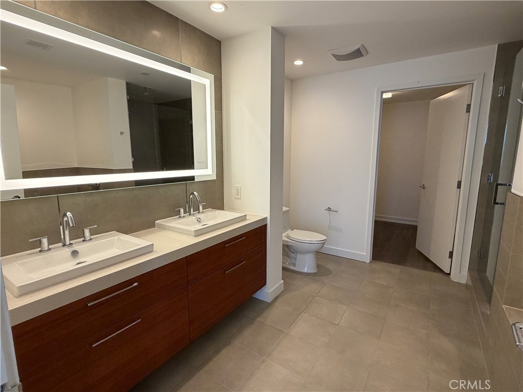 9 Macarthur Place, N. Unit 904 - Photo 15