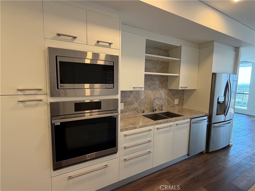 9 Macarthur Place, N. Unit 904 - Photo 7