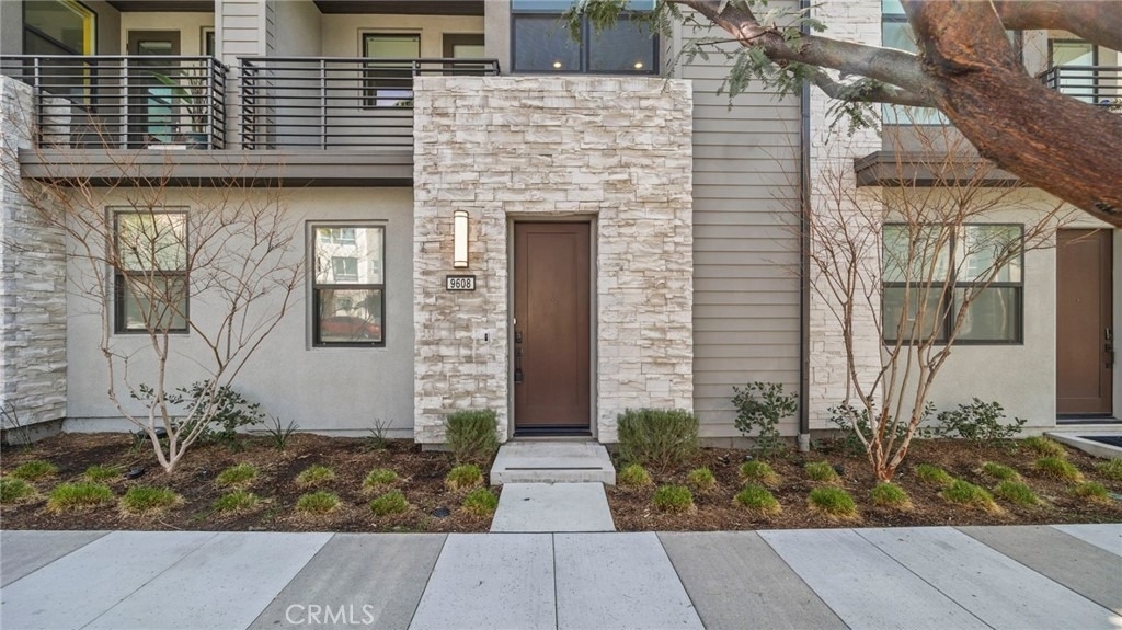 9608 Nova Place - Photo 0