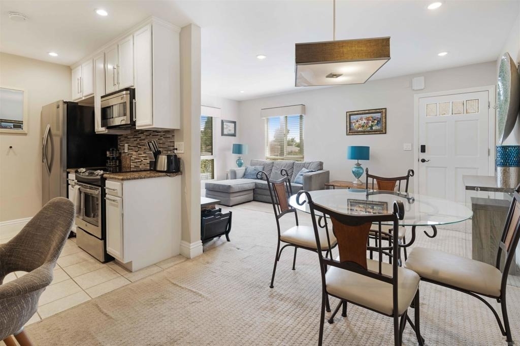 239 Ebony Avenue - Photo 11