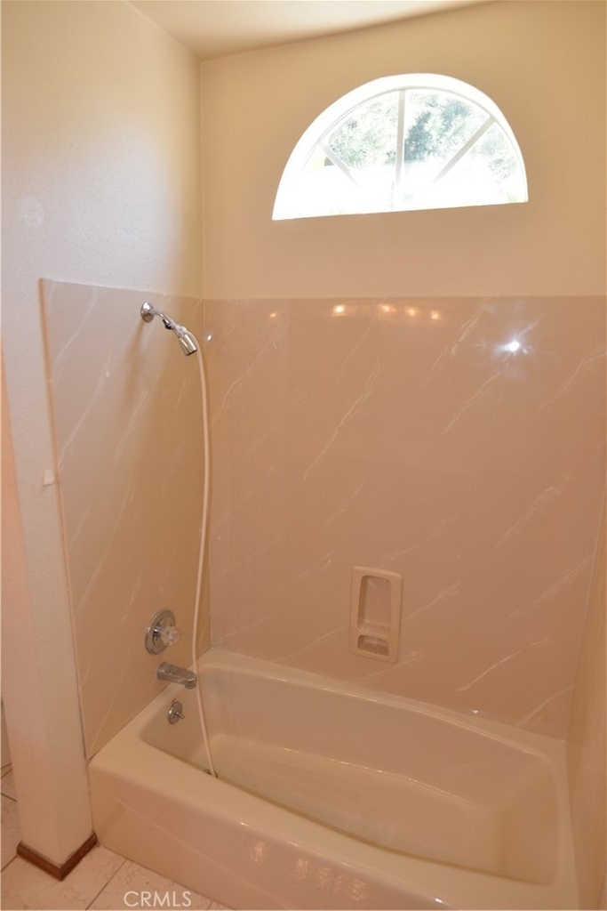 3061 Madison - Photo 4