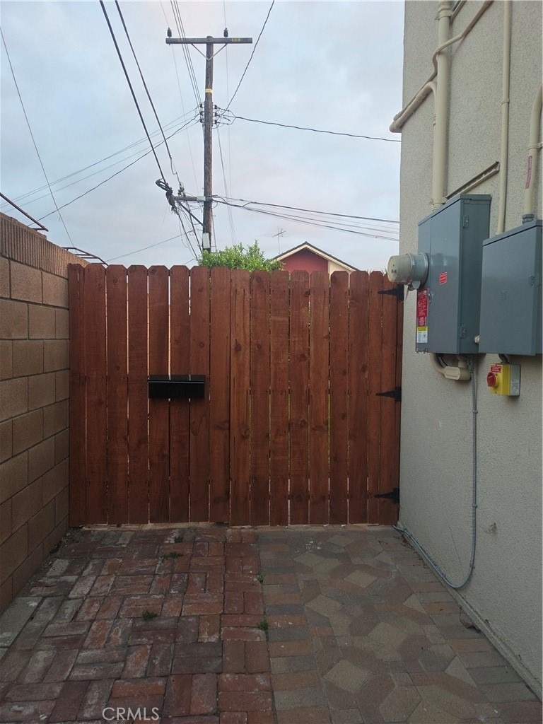 1710 E Fruit Street - Photo 1
