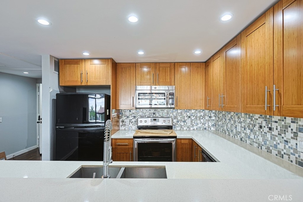 9322 Marina Pacifica N - Photo 5