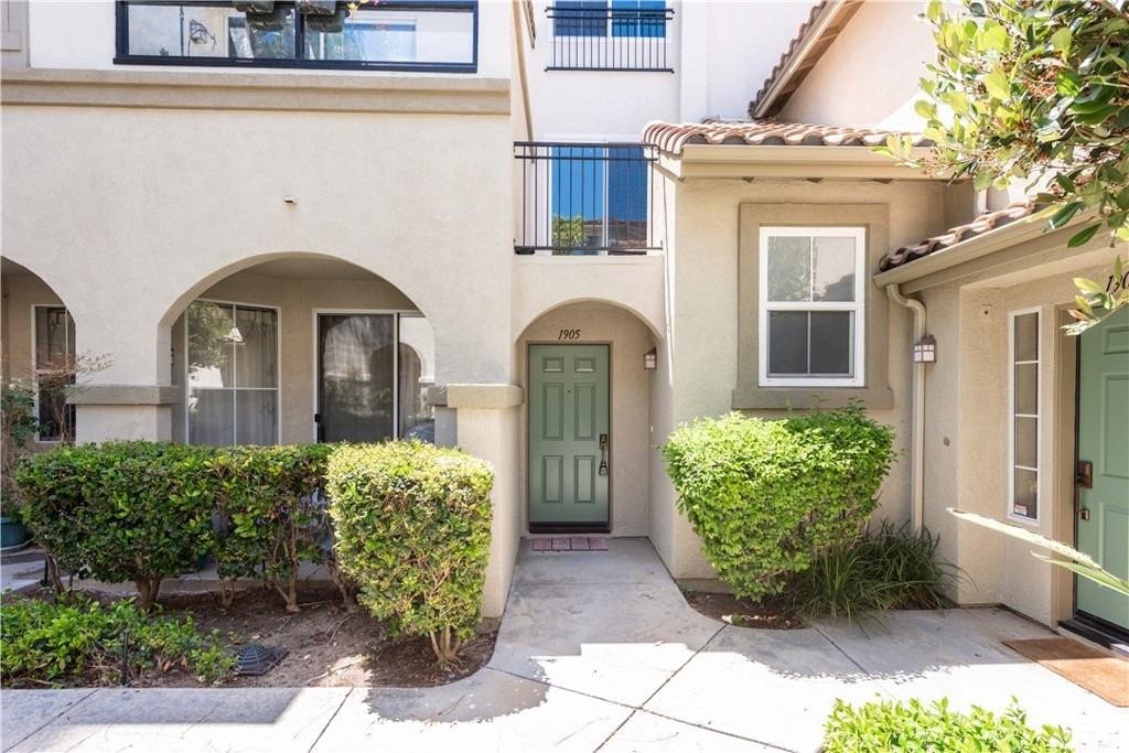1905 Crescent Oak - Photo 0