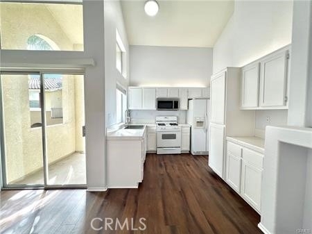 1307 Elmhurst - Photo 1
