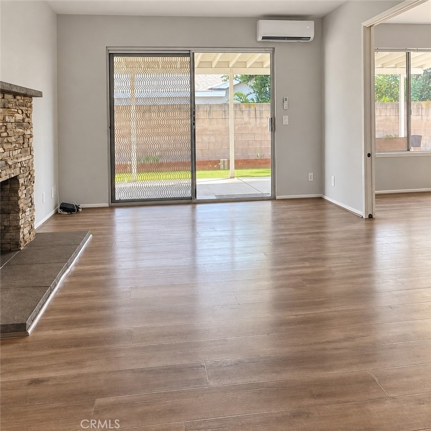 448 E Walnut Avenue - Photo 3