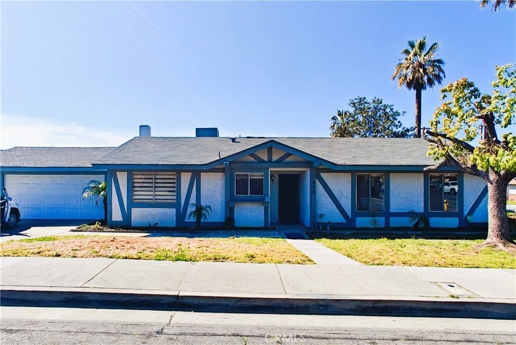 448 E Walnut Avenue - Photo 0
