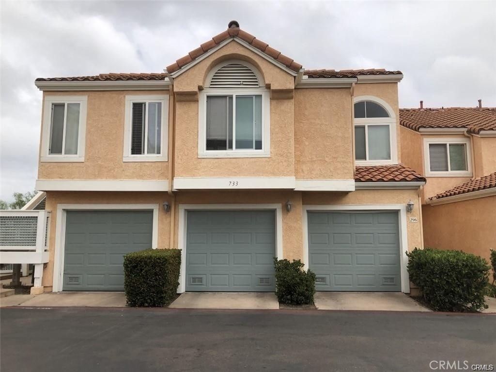 733 Vista Grande - Photo 0