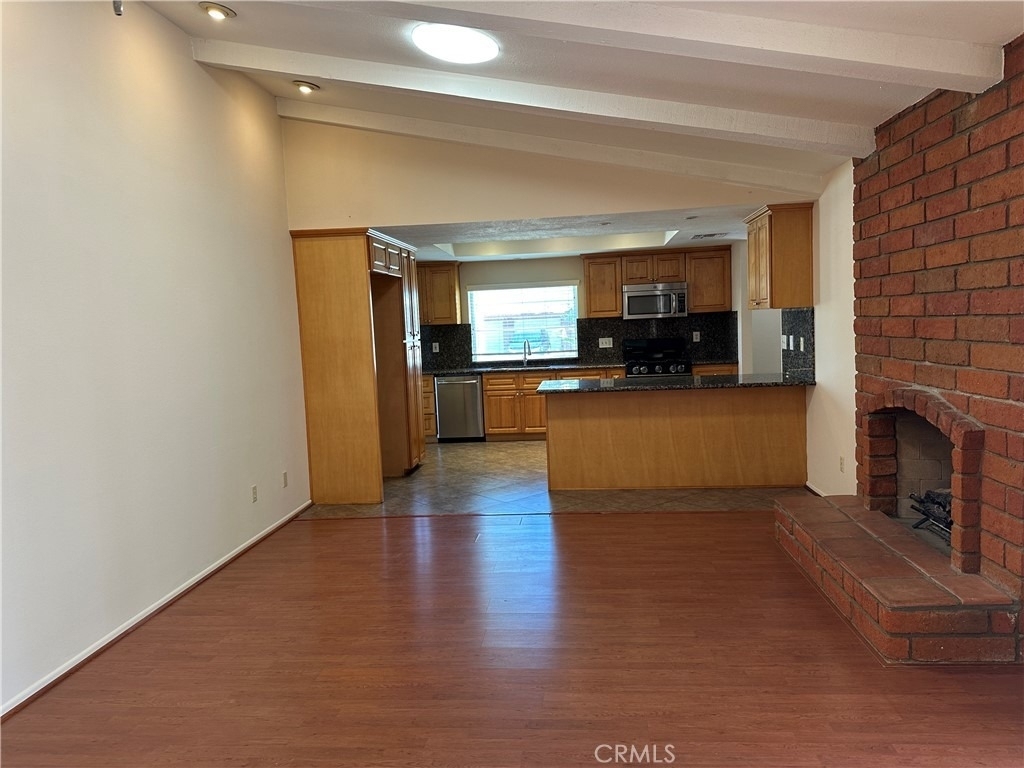 538 Iris Street - Photo 8