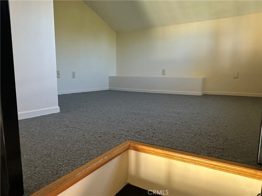 538 Iris Street - Photo 18