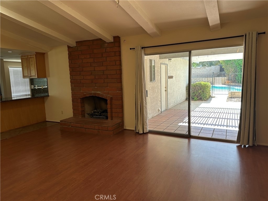 538 Iris Street - Photo 7