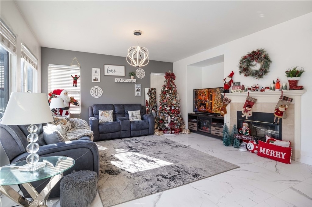 25090 Acorn Court - Photo 14