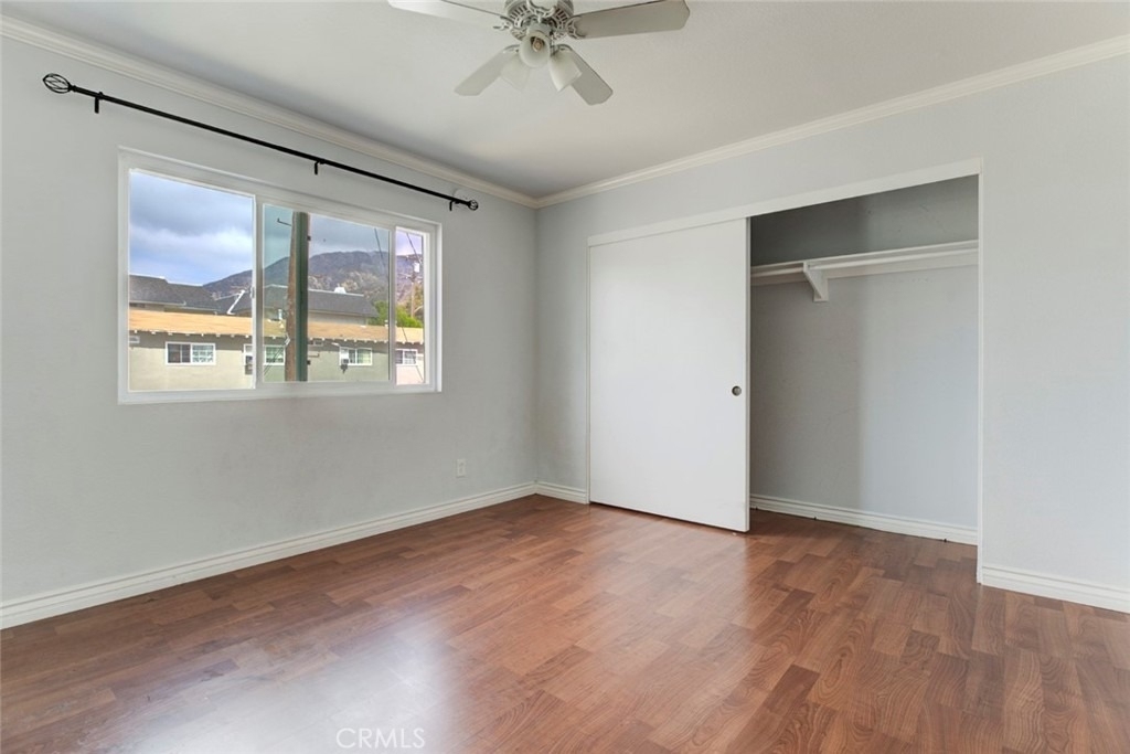 10119 Pinewood Avenue - Photo 6