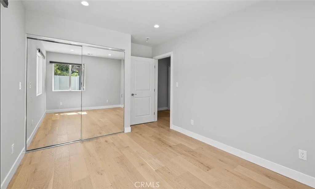 1525 N Screenland Drive - Photo 6