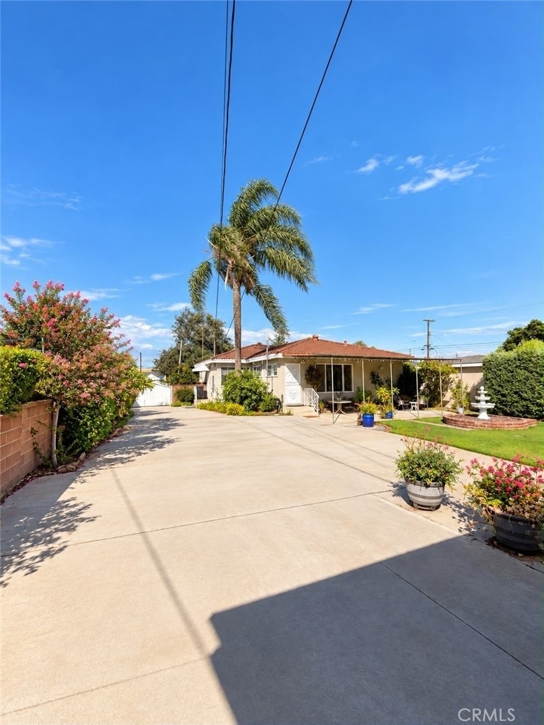 7850 Phlox - Photo 1
