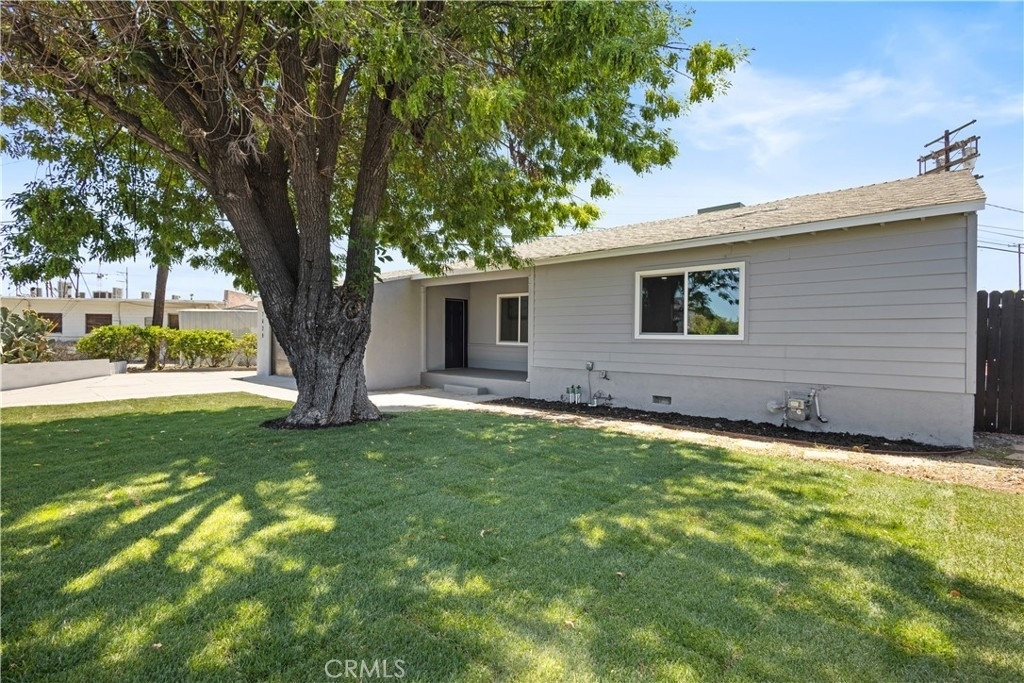 7629 Arcola Ave - Photo 0