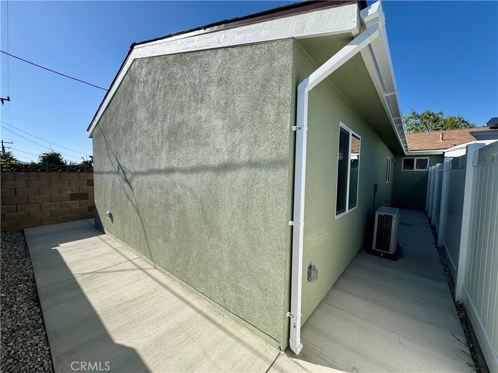 1806 Kearney Ave. - Photo 2