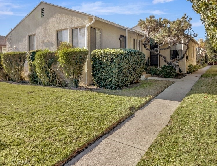 557 Rosemary Lane - Photo 1