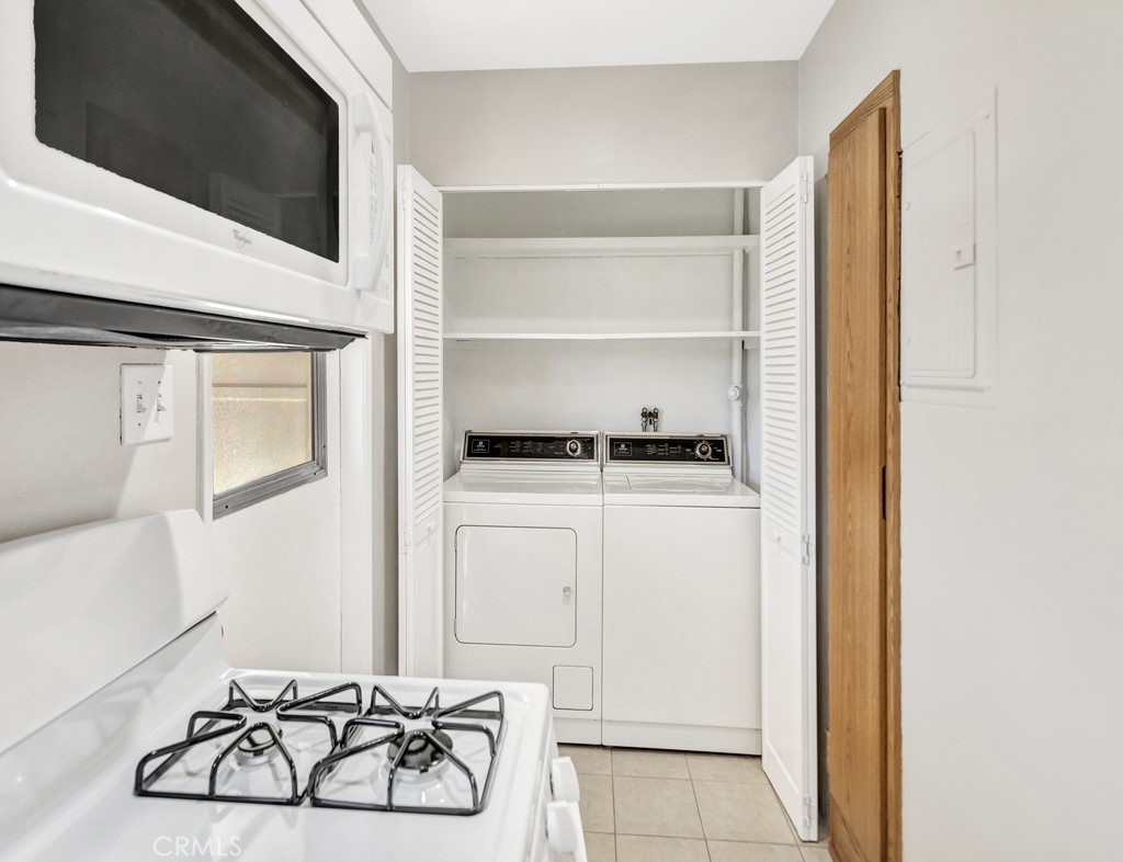 557 Rosemary Lane - Photo 18