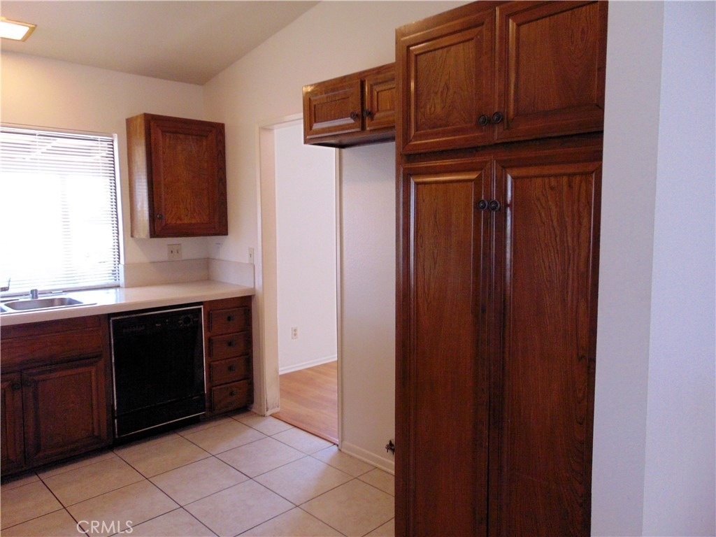 880 Kimberly Court - Photo 9