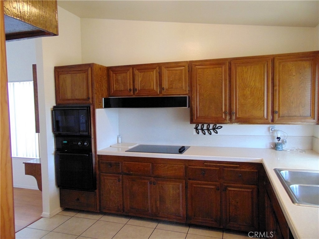 880 Kimberly Court - Photo 11