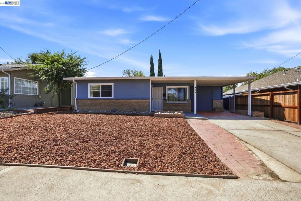 77 Breaker Dr - Photo 0