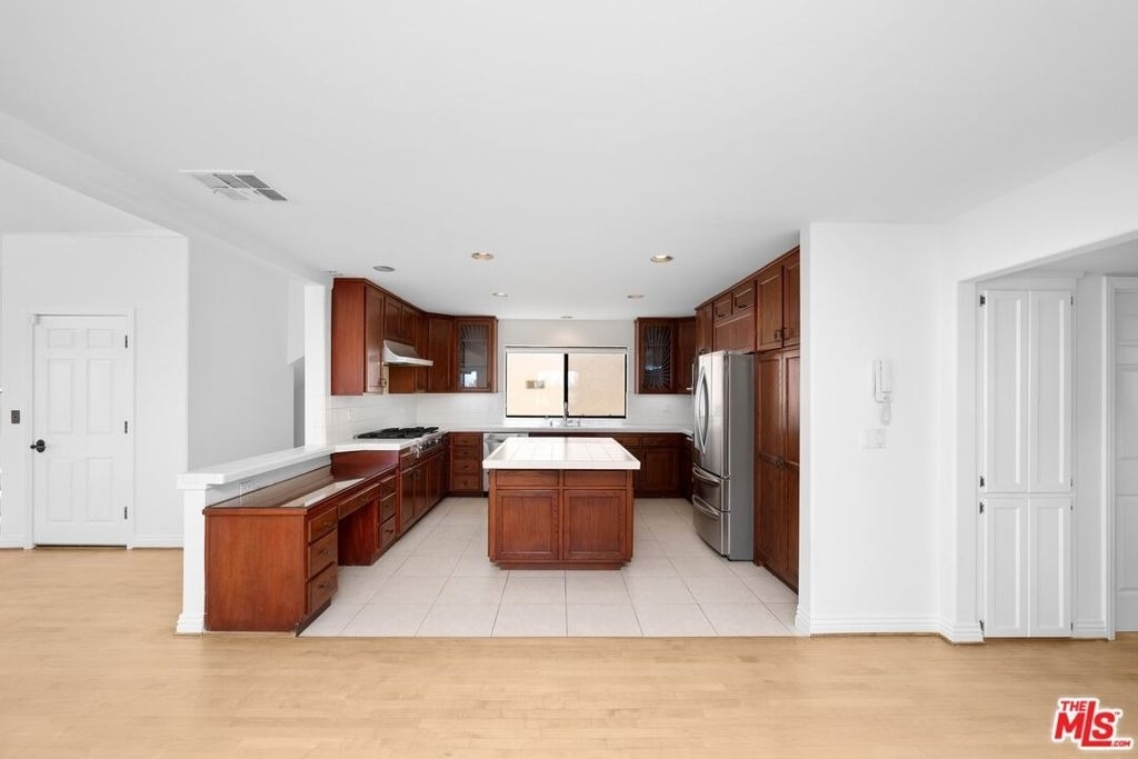 6206 Pacific Avenue - Photo 3