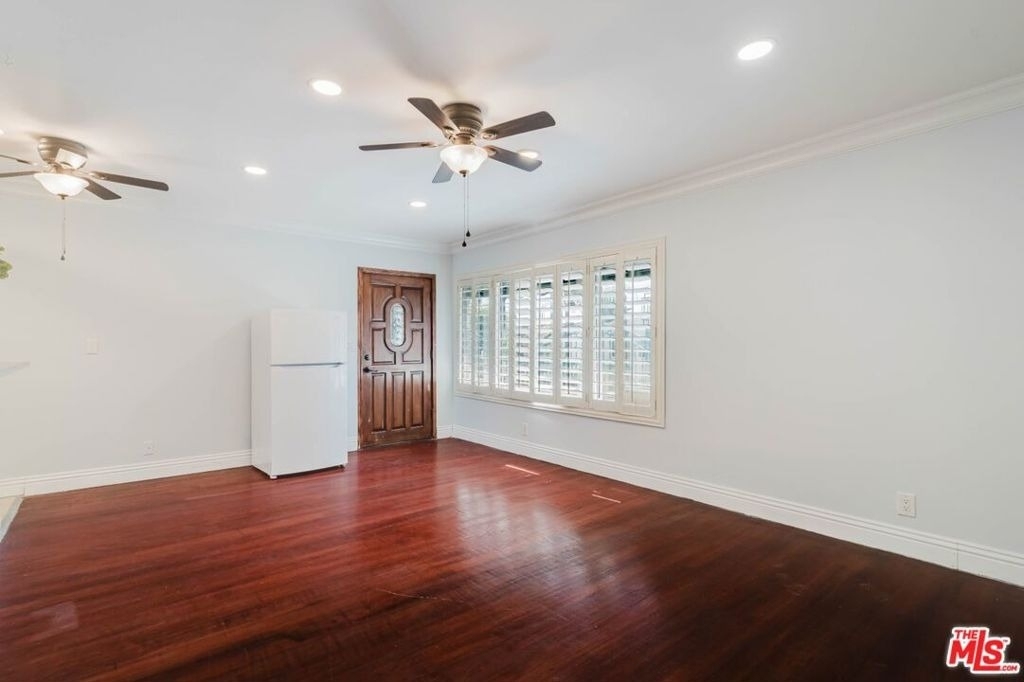 9031 Phyllis Avenue - Photo 1