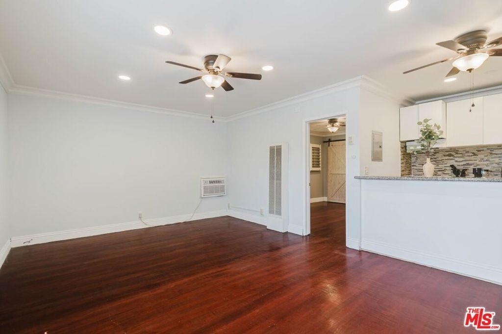 9031 Phyllis Avenue - Photo 0