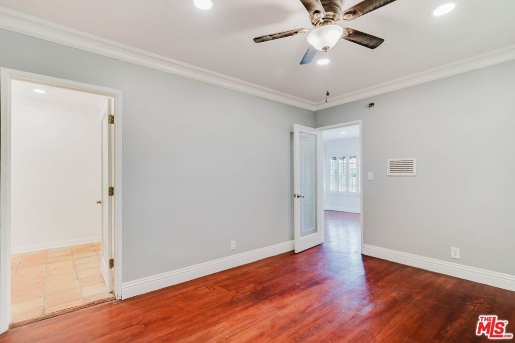 9031 Phyllis Avenue - Photo 9