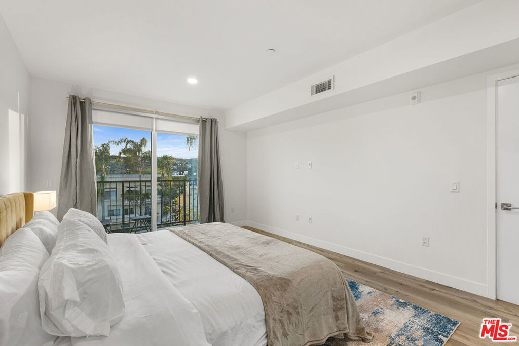4806 Sylmar Ave Penthouse - Photo 54