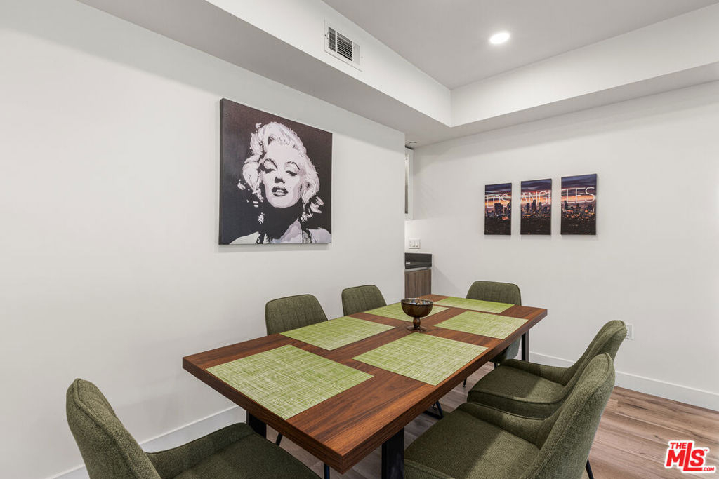 4806 Sylmar Ave Penthouse - Photo 8