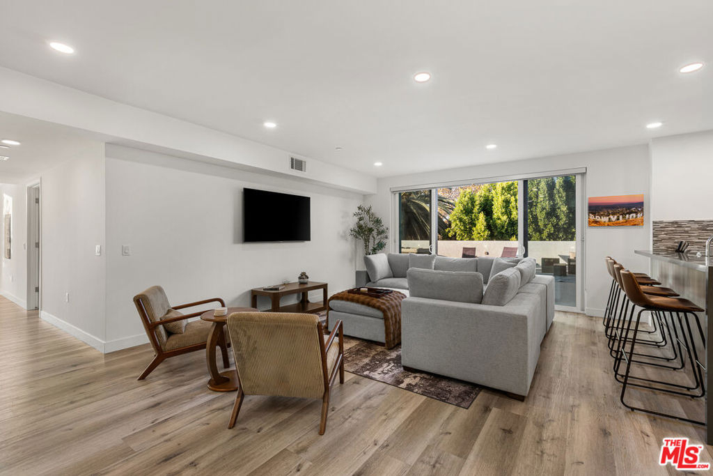 4806 Sylmar Ave Penthouse - Photo 31