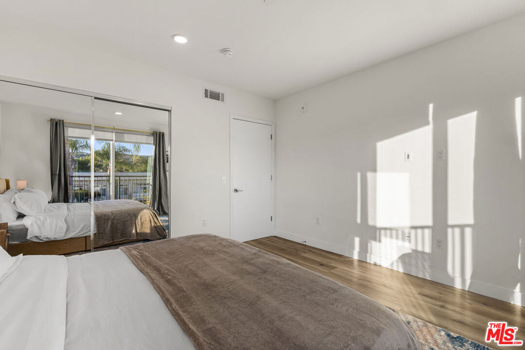 4806 Sylmar Ave Penthouse - Photo 48