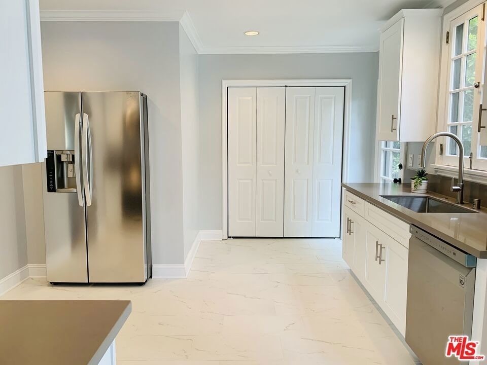 1201 Hauser Boulevard - Photo 14