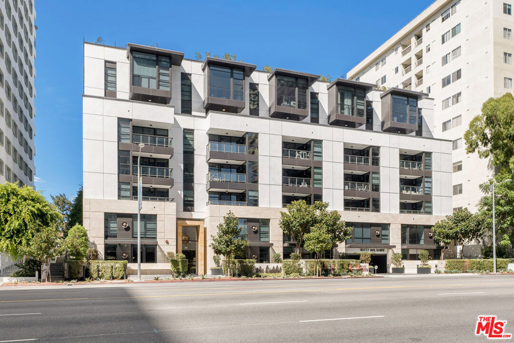 10777 Wilshire Boulevard - Photo 1