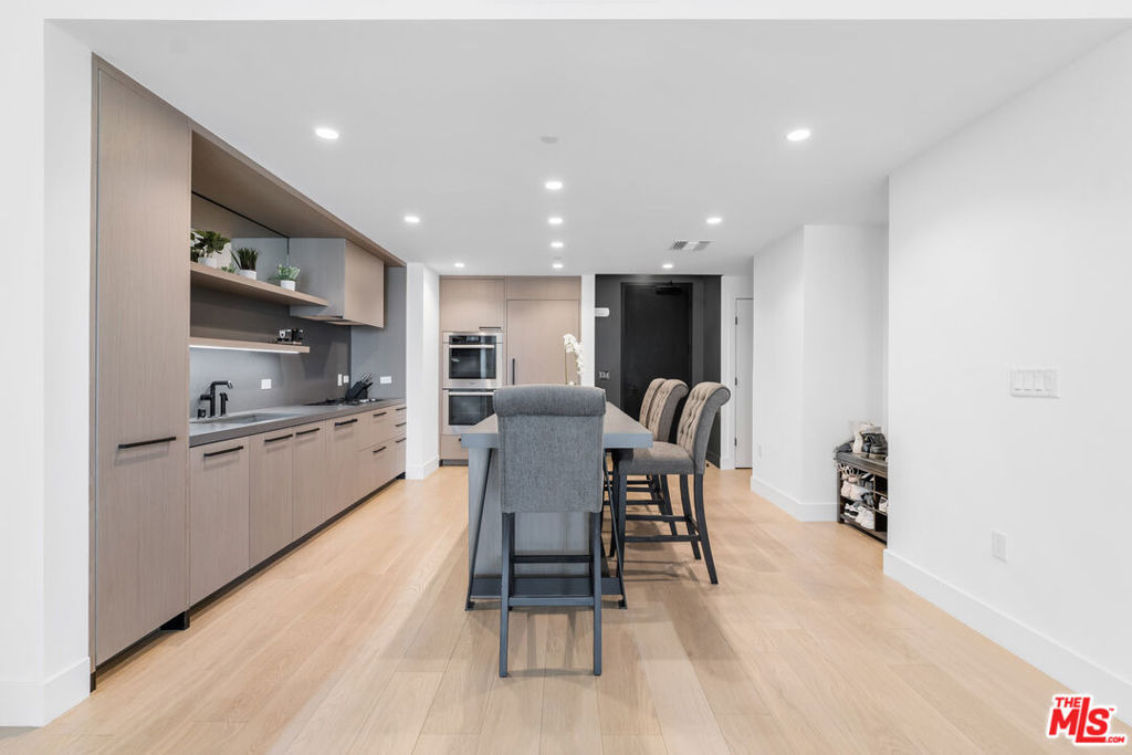 10777 Wilshire Boulevard - Photo 3