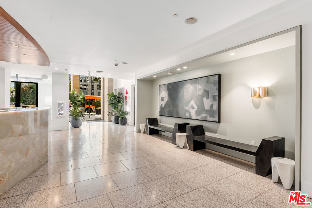 10777 Wilshire Boulevard - Photo 2