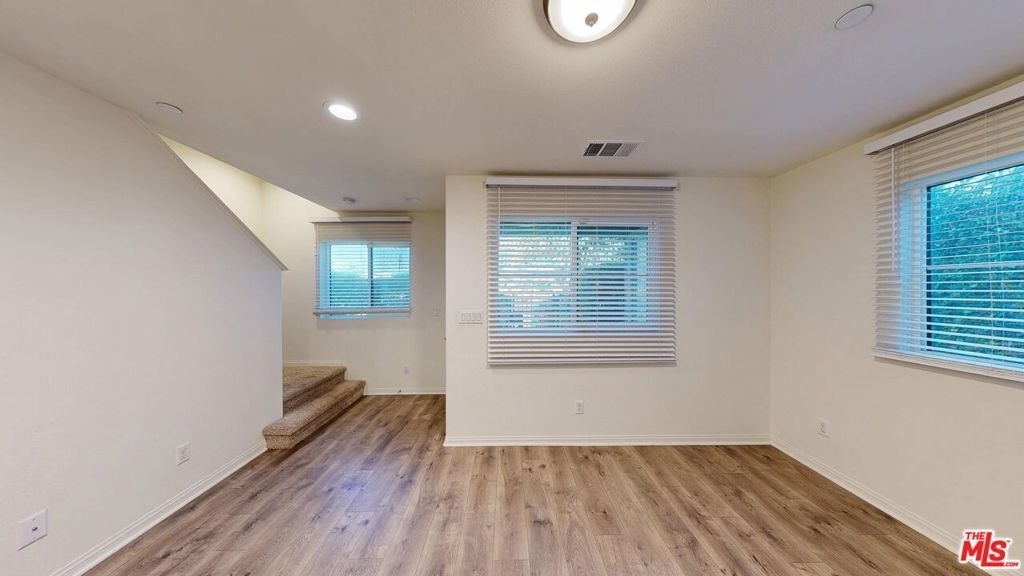 14834 Nordhoff Street - Photo 7