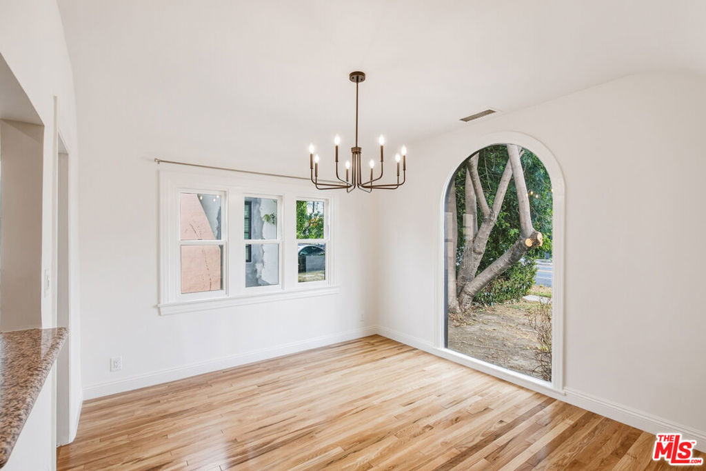 525 N Crescent Heights Boulevard - Photo 10