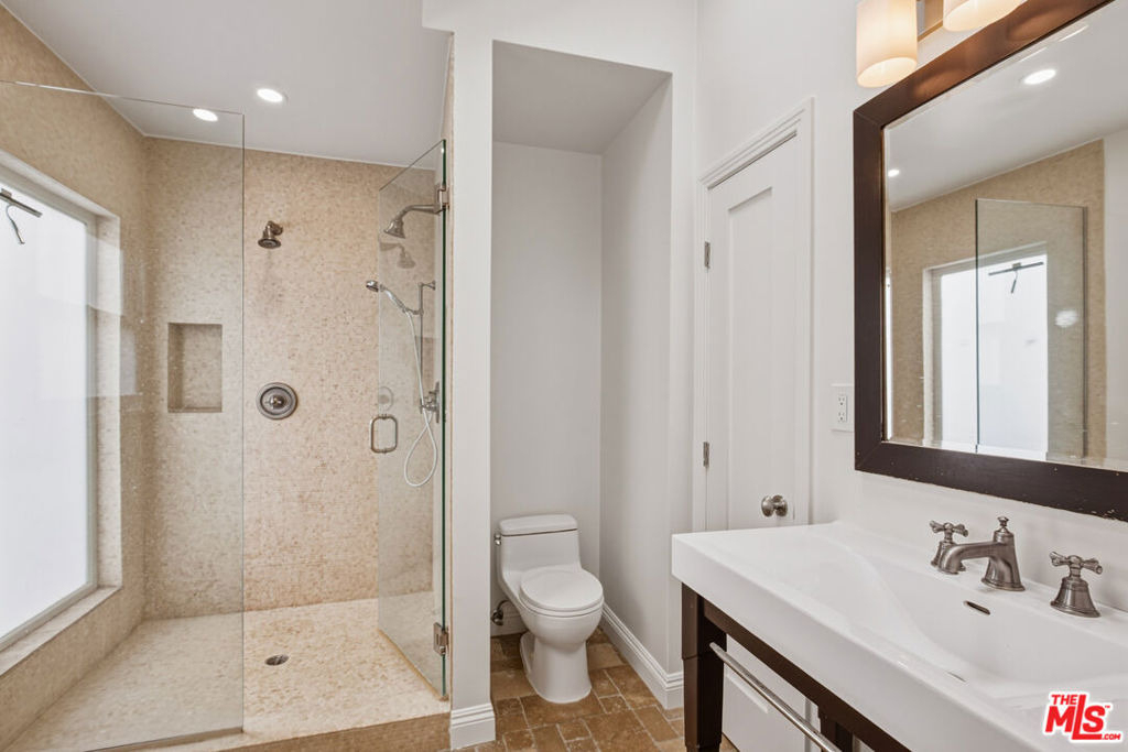 525 N Crescent Heights Boulevard - Photo 25