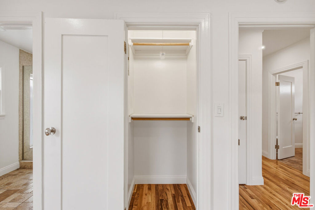 525 N Crescent Heights Boulevard - Photo 21