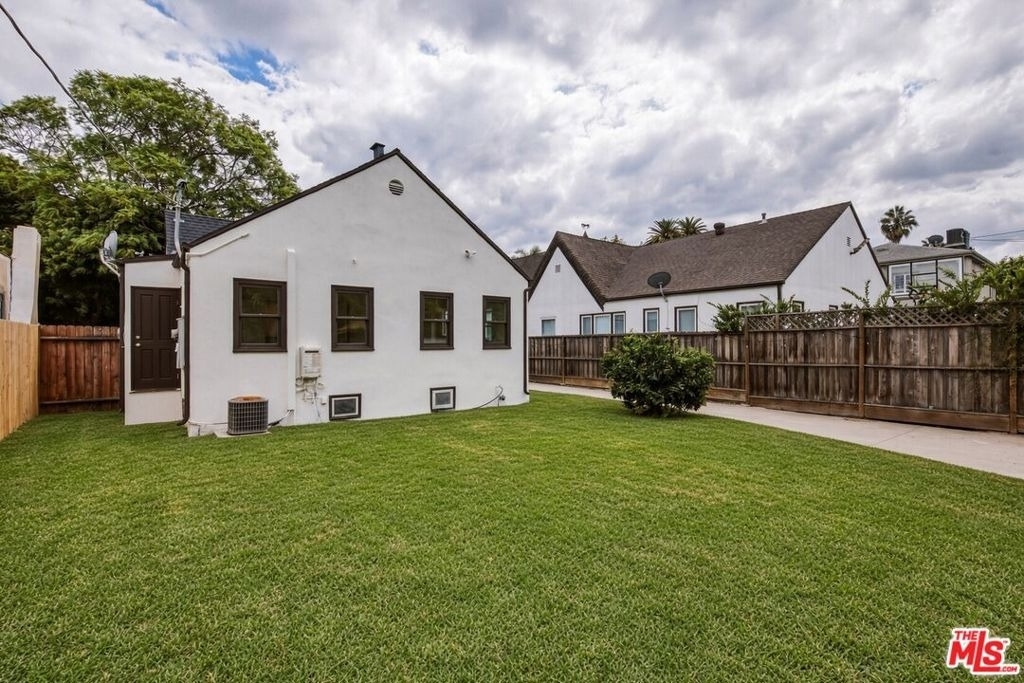 525 N Crescent Heights Boulevard - Photo 28