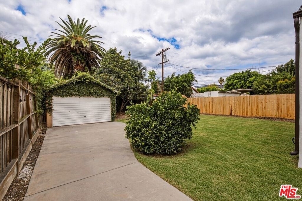 525 N Crescent Heights Boulevard - Photo 32