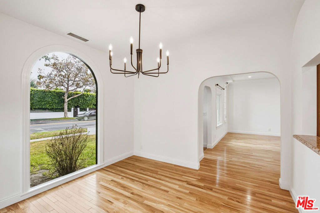 525 N Crescent Heights Boulevard - Photo 11