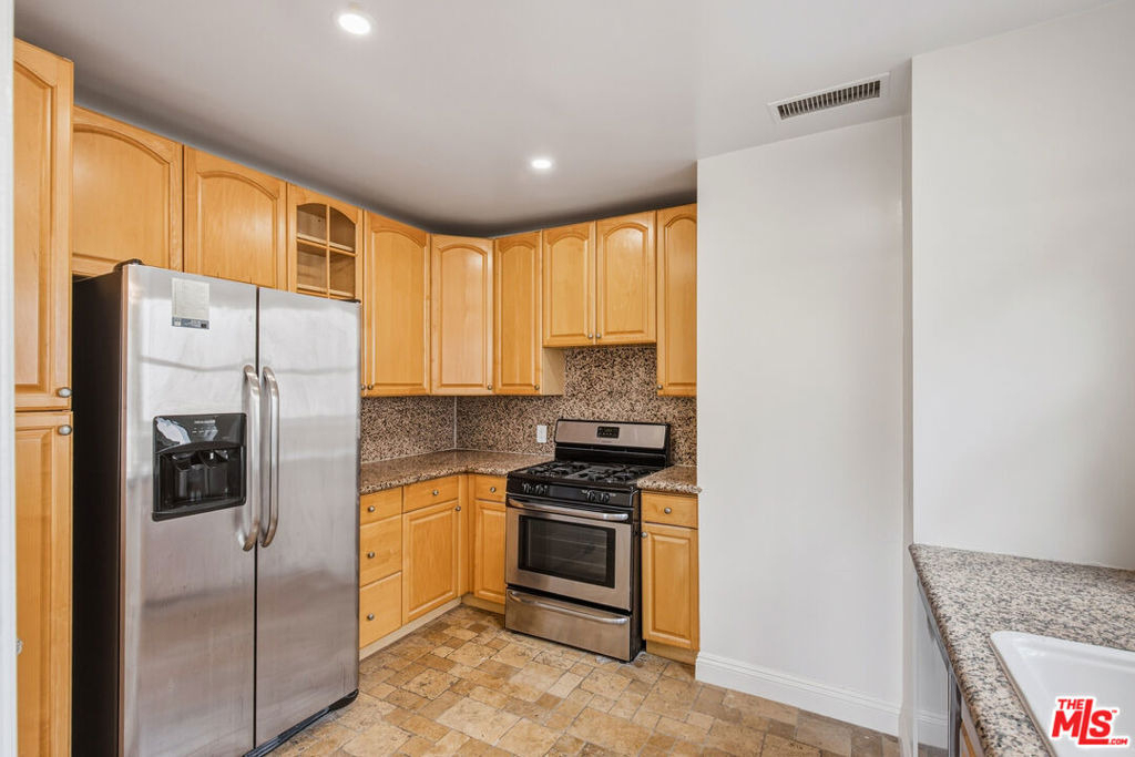 525 N Crescent Heights Boulevard - Photo 14