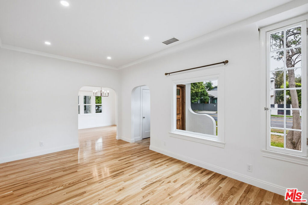 525 N Crescent Heights Boulevard - Photo 7