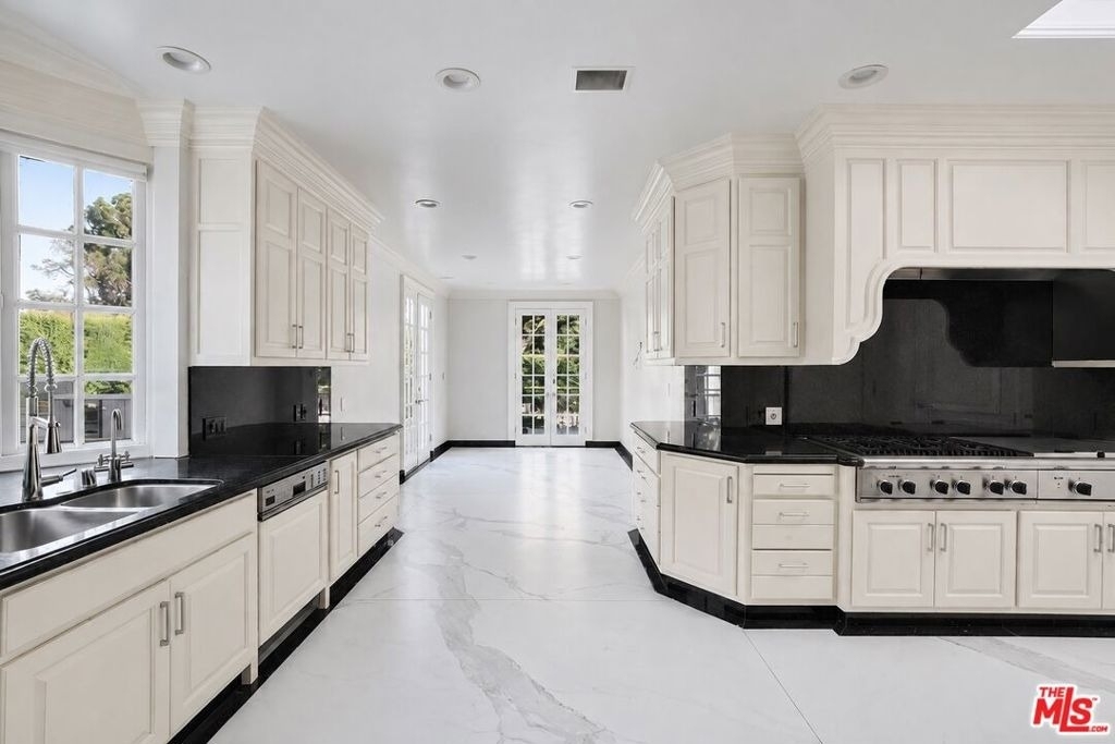 801 N Alta Drive - Photo 8