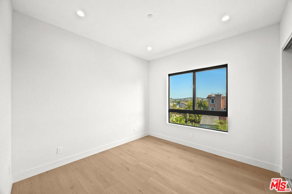8902 Sawyer Street - Photo 20